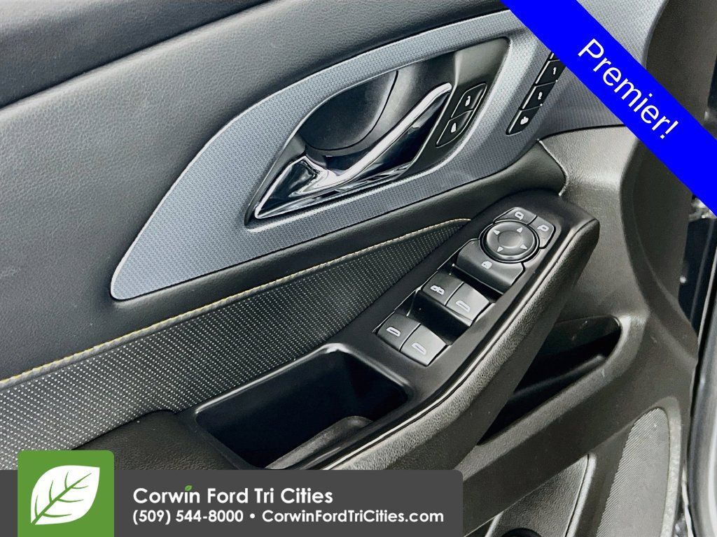 Used 2021 Chevrolet Traverse Premier w/ LPO, Blackout Package AWD/4WD image 12