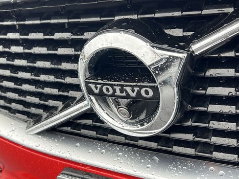 Used 2016 Volvo XC90 T6 R-Design w/ Vision Package image 8