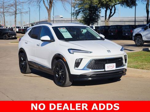 Used 2024 Buick Encore GX Sport Touring w/ Comfort Package image 4