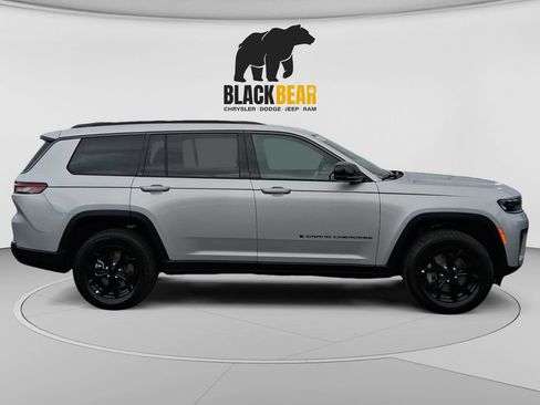 New 2026 Jeep Grand Cherokee L 4WD image 2