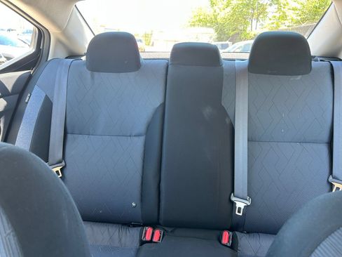 Used 2025 Nissan Versa SV FWD image 33