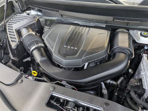 Used 2024 GMC Acadia Elevation image 33