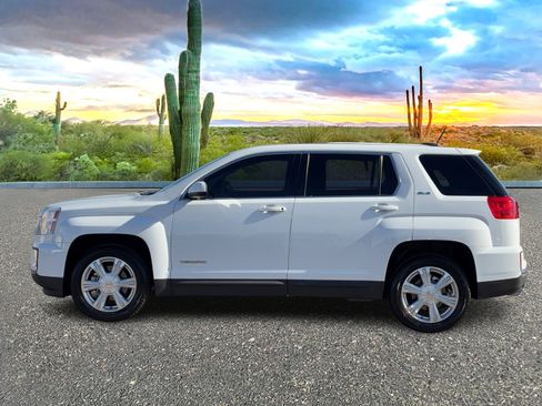 Used 2017 GMC Terrain SLE image 3