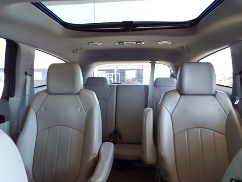 Used 2017 Buick Enclave Premium w/ Experience Buick Package image 30