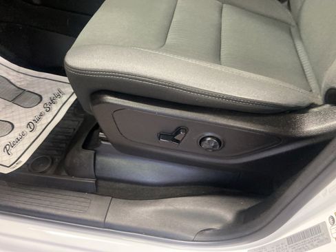 Used 2019 RAM 1500 Big Horn image 6