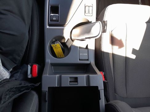 Certified 2025 Subaru Crosstrek 2.0i Premium image 27