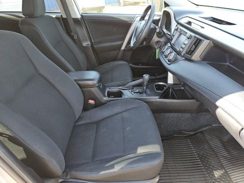 Used 2017 Toyota RAV4 LE image 28