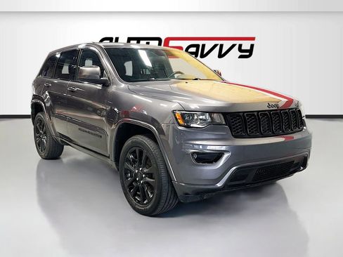 Used 2021 Jeep Grand Cherokee Laredo X image 1