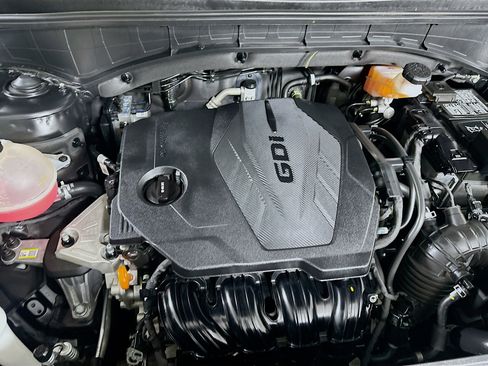 Used 2023 Kia Sorento S image 32