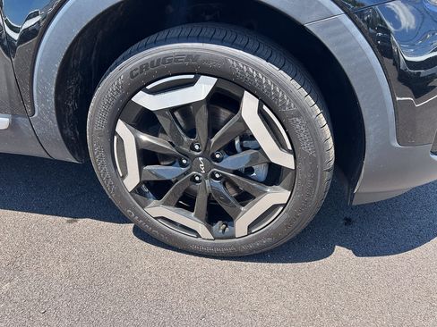 Used 2024 Kia Telluride S w/ S Sunroof Package FWD image 11
