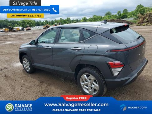 Used 2024 Hyundai Kona SE AWD/4WD image 3