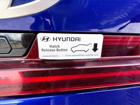 Used 2025 Hyundai Elantra SEL image 9