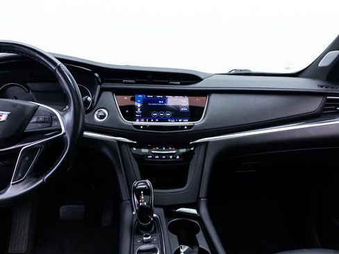 Used 2023 Cadillac XT5 Premium Luxury FWD image 9
