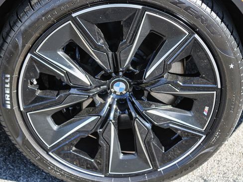 Used 2026 BMW 740i w/ Premium Package image 11