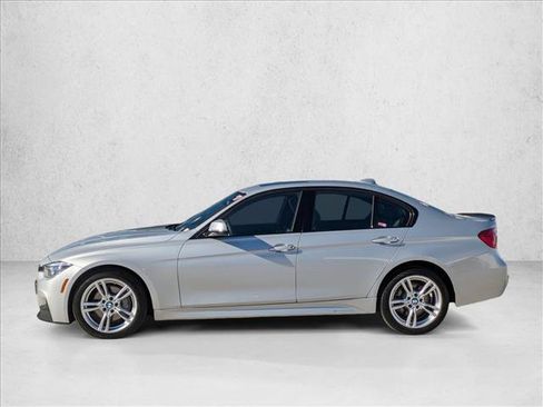 Used 2017 BMW 330i xDrive Sedan image 9