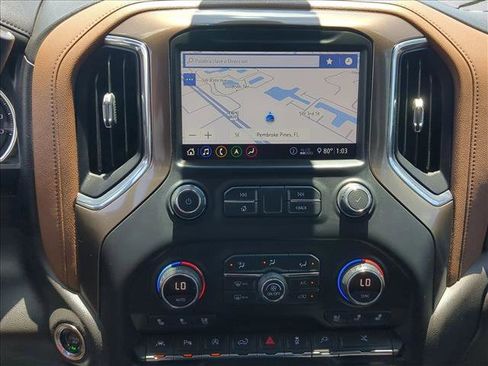Used 2020 Chevrolet Silverado 1500 High Country w/ Technology Package RWD image 13