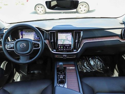 Used 2023 Volvo V60 B5 Cross Country Plus AWD/4WD image 16