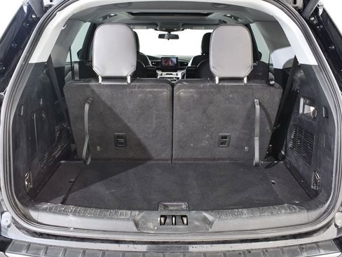 Used 2023 Ford Explorer XLT w/ Equipment Group 202A image 21