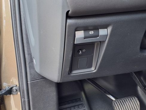 New 2026 Land Rover Defender 110 S AWD/4WD image 13