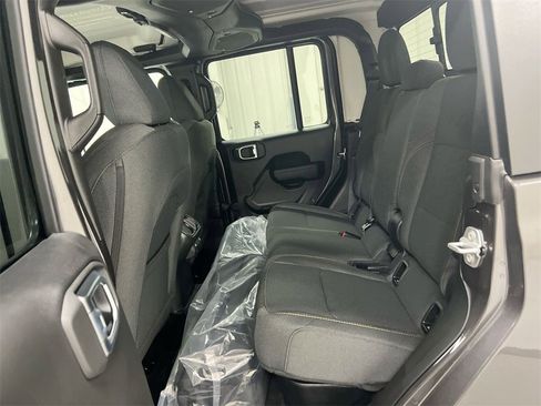 New 2026 Jeep Gladiator Sport image 20