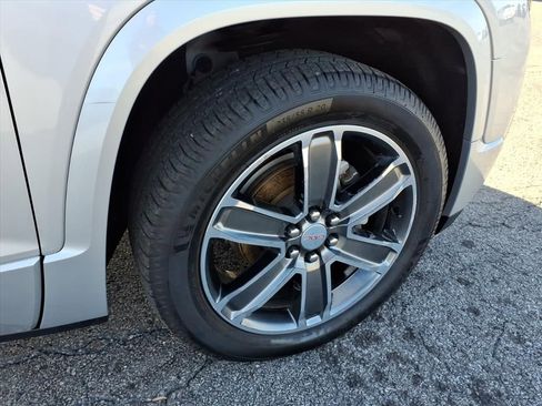 Used 2018 GMC Acadia Denali w/ Technology Package image 9