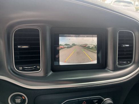 Used 2019 Dodge Charger SXT RWD image 31