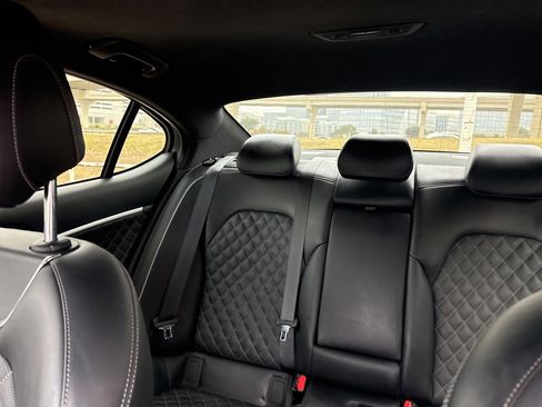 Used 2020 Genesis G70 3.3T w/ Sport Package image 9