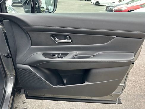 Used 2025 Nissan Murano SV AWD/4WD image 18