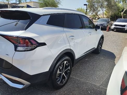 Certified 2023 Kia Sportage EX AWD/4WD image 4