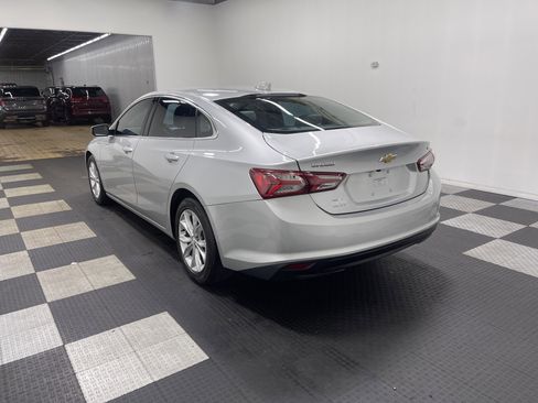 Used 2022 Chevrolet Malibu LT image 2