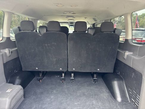 Used 2023 Ford Transit 350 XLT image 37