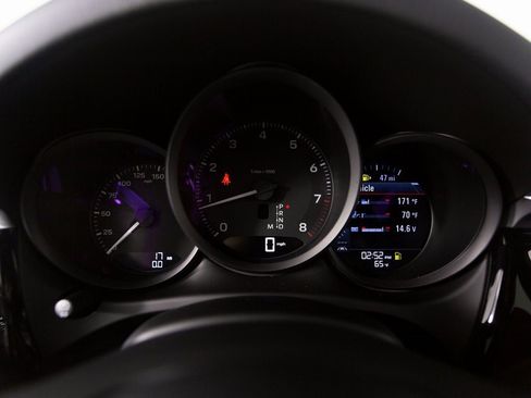 New 2026 Porsche Macan image 19