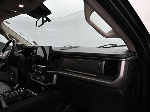Used 2023 Ford Expedition Max XLT AWD/4WD image 18