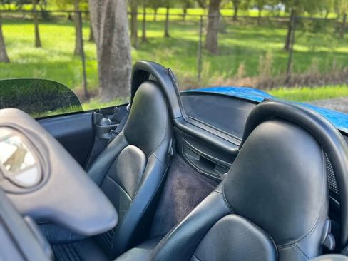 Used 2004 Porsche Boxster image 24