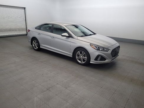 Used 2019 Hyundai Sonata SEL w/ Tech Package 02 FWD image 11