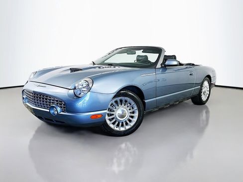 Used 2005 Ford Thunderbird RWD image 3