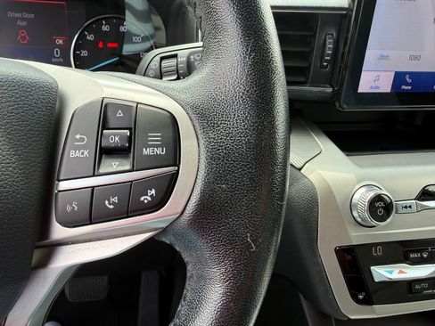 Used 2021 Ford Explorer XLT w/ Equipment Group 202A RWD image 17