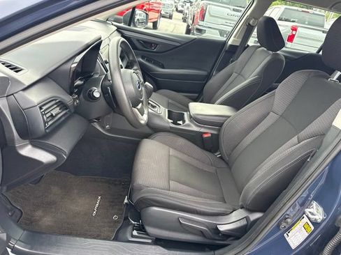 Used 2025 Subaru Outback AWD/4WD image 11