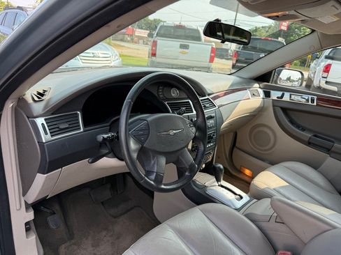Used 2005 Chrysler Pacifica Touring FWD image 10