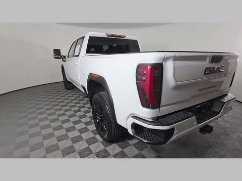 Used 2025 GMC Sierra 2500 AT4 AWD/4WD image 44