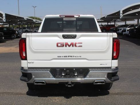 Used 2023 GMC Sierra 1500 SLT AWD/4WD image 4