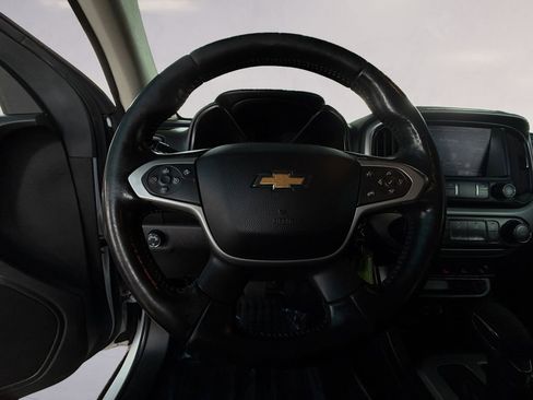 Used 2022 Chevrolet Colorado LT w/ Fleet Safety Package RWD image 13