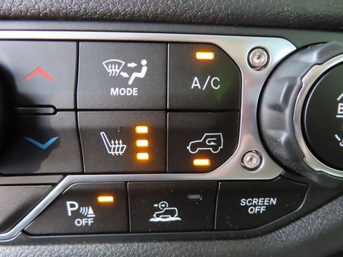 New 2025 Jeep Gladiator Willys image 12