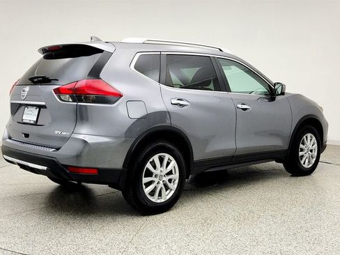 Used 2018 Nissan Rogue SV w/ Premium Package AWD/4WD image 5