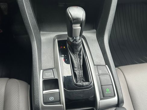 Used 2016 Honda Civic Touring image 28