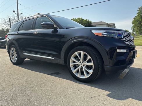 Used 2022 Ford Explorer Platinum w/ Equipment Group 601A image 4