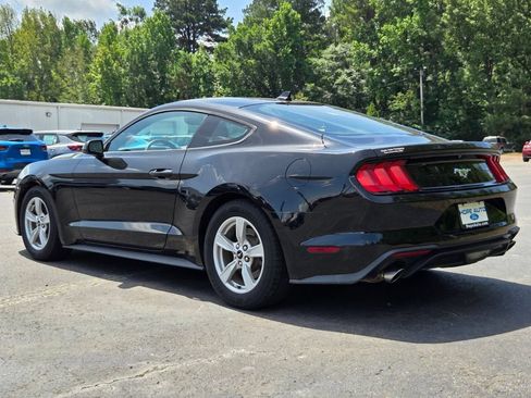 Used 2022 Ford Mustang Coupe RWD image 4