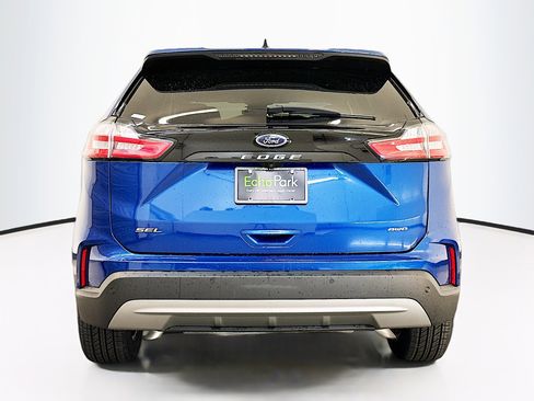 Used 2024 Ford Edge SEL image 7