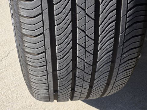 Certified 2025 Acura ADX A-Spec image 9