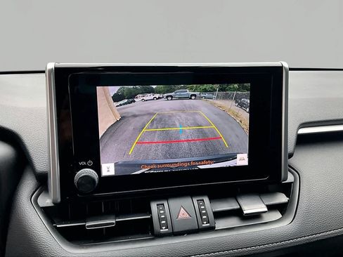 Used 2023 Toyota RAV4 XLE Premium FWD image 27
